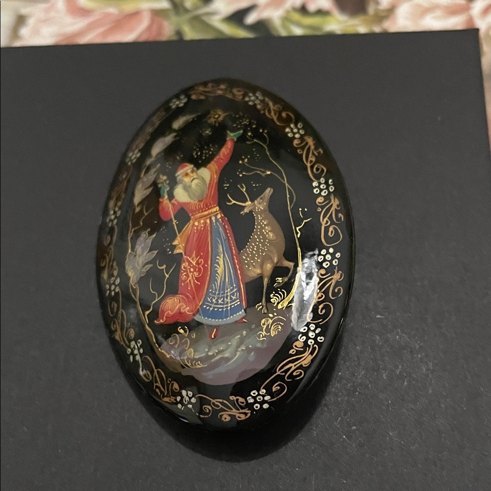 Hand-Painted Russian Lacquer Brooch